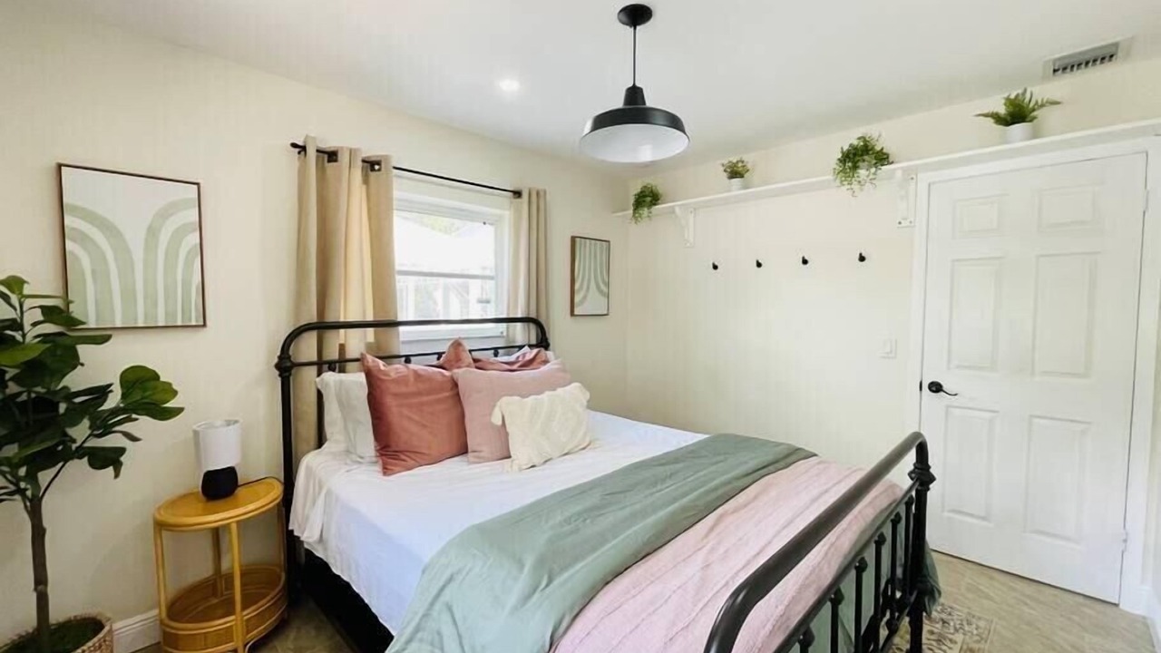 Photo of Bedroom in Jupiter Farms