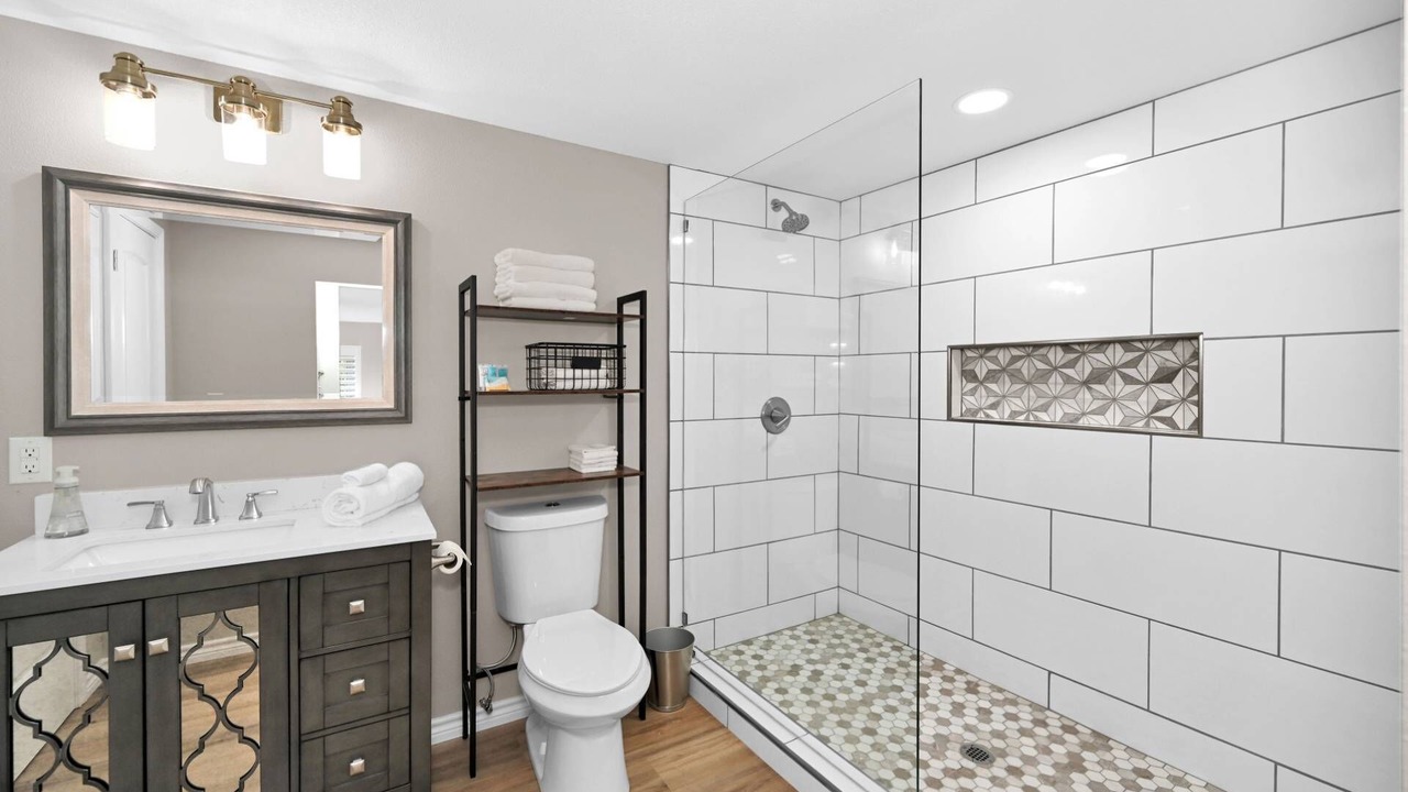 Photo of Bathroom in Leisure Land