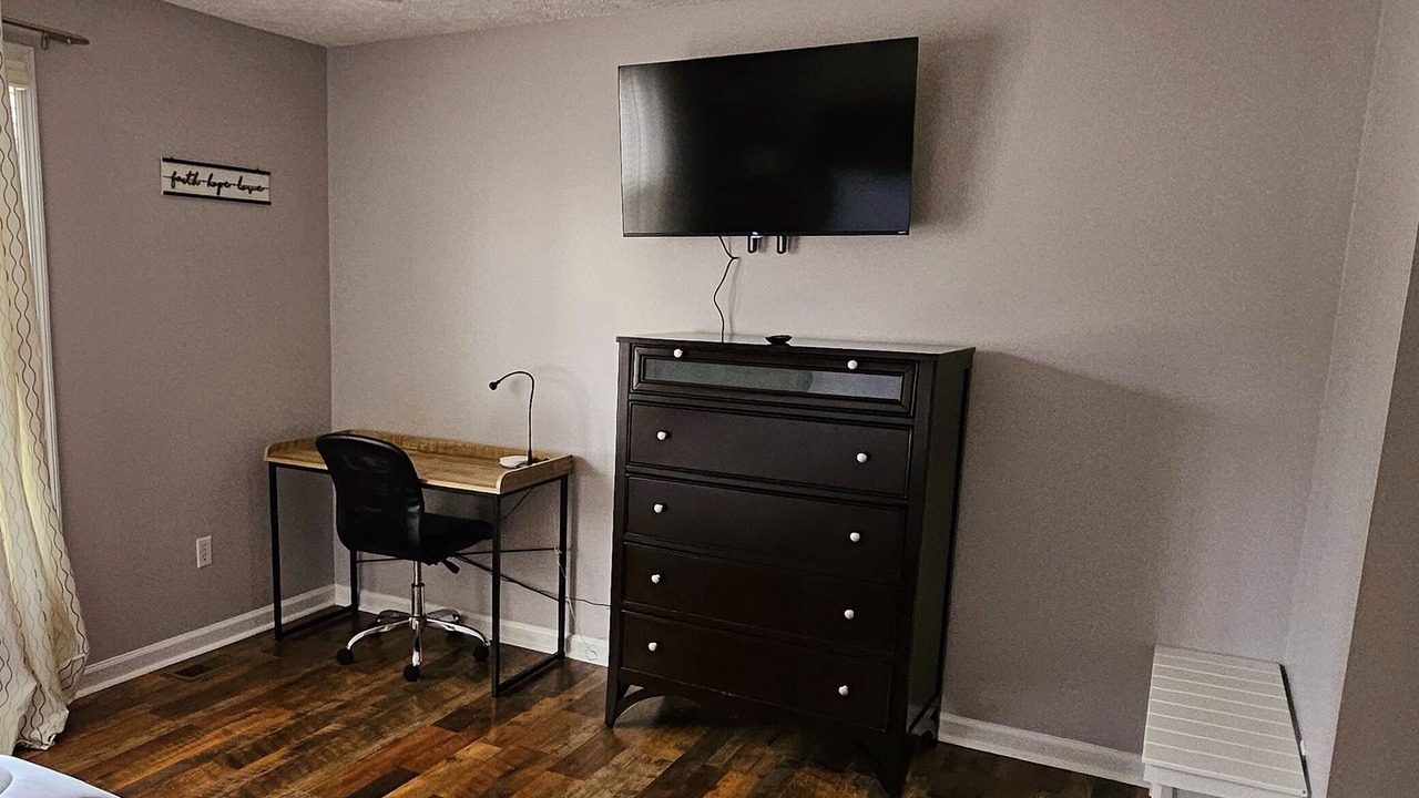 Photo of Bedroom in Pine Forest