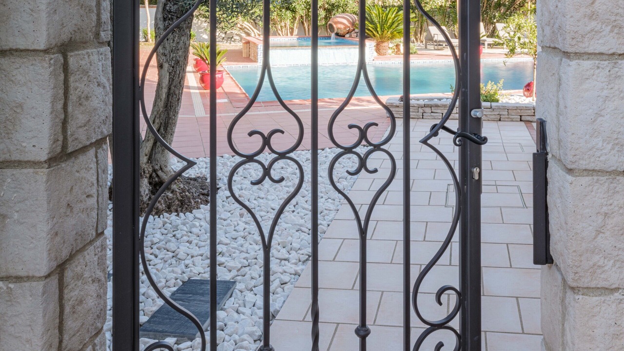 Photo of Outdoor in Theza