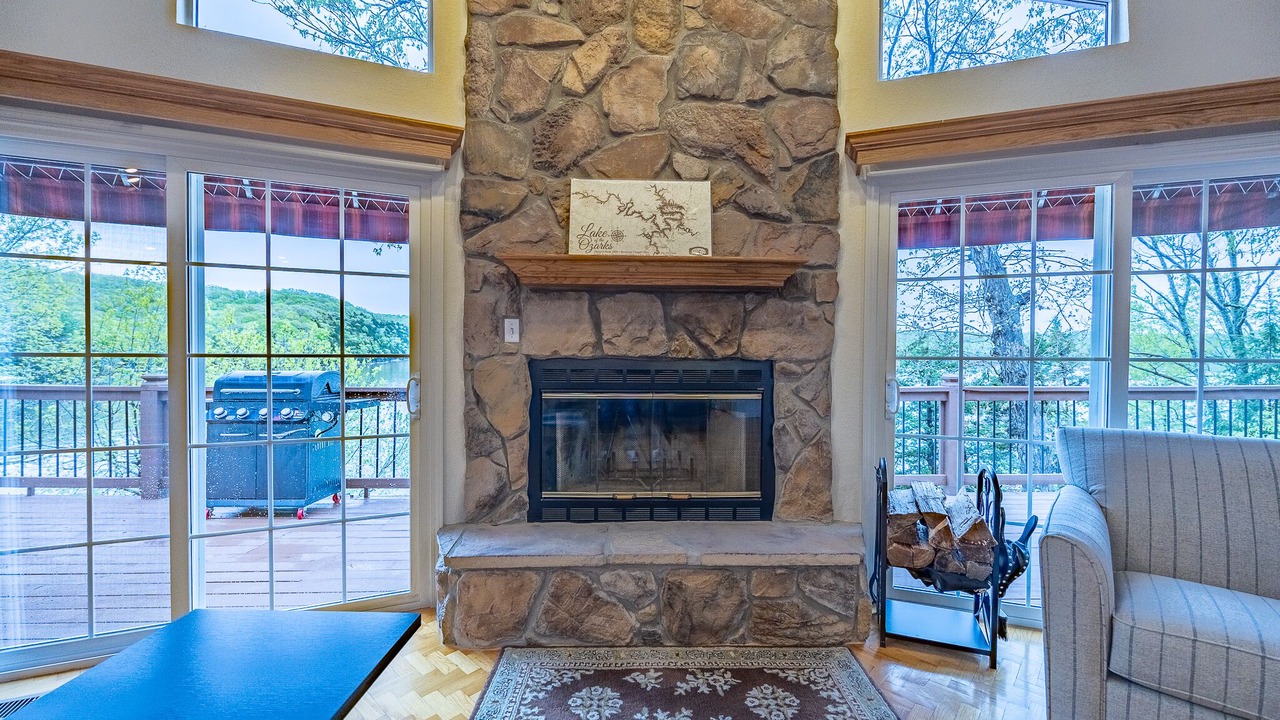 Photo of Livingroom in Lake of the Ozarks