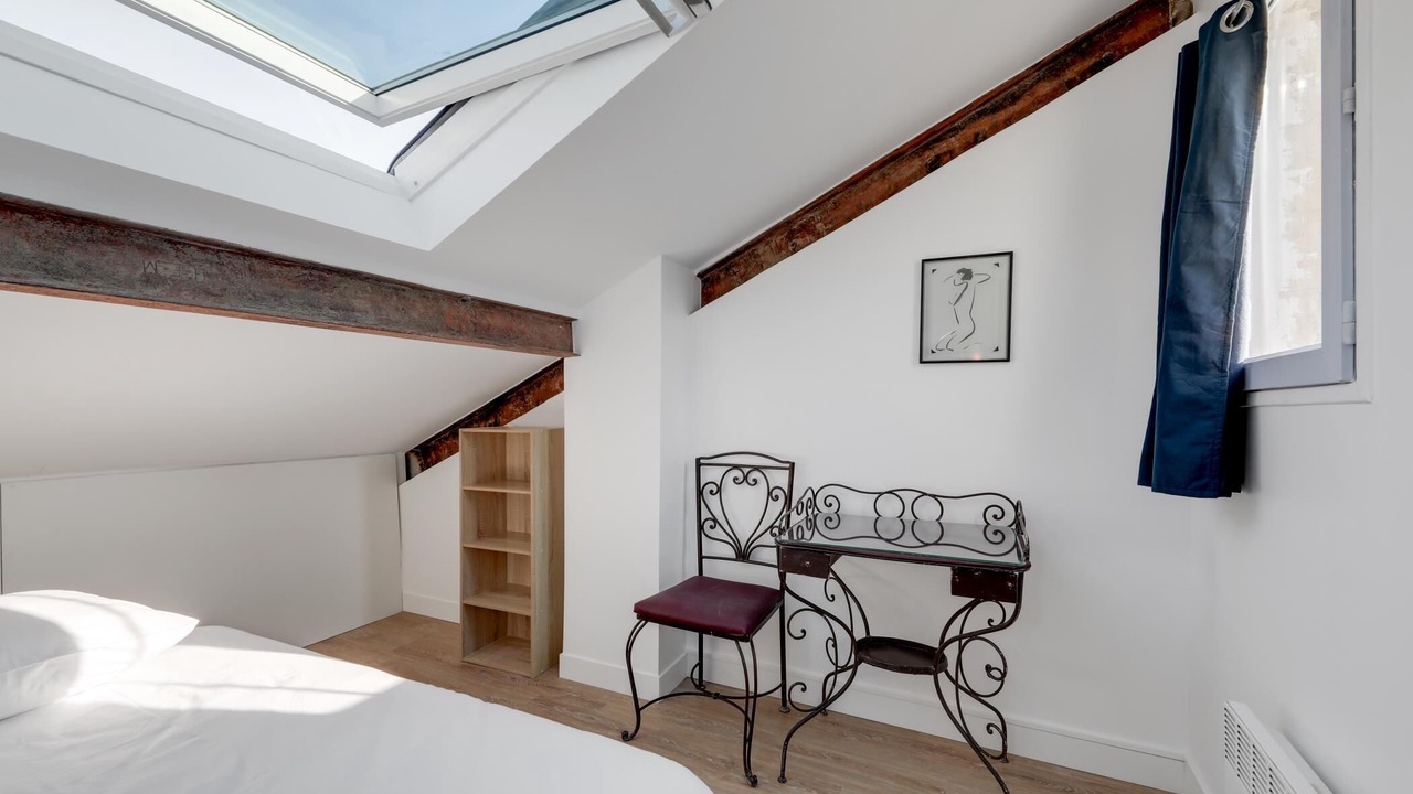 Photo of Bedroom in Arts-et-Metiers