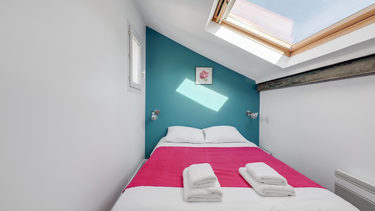 Photo of Bedroom in Arts-et-Metiers