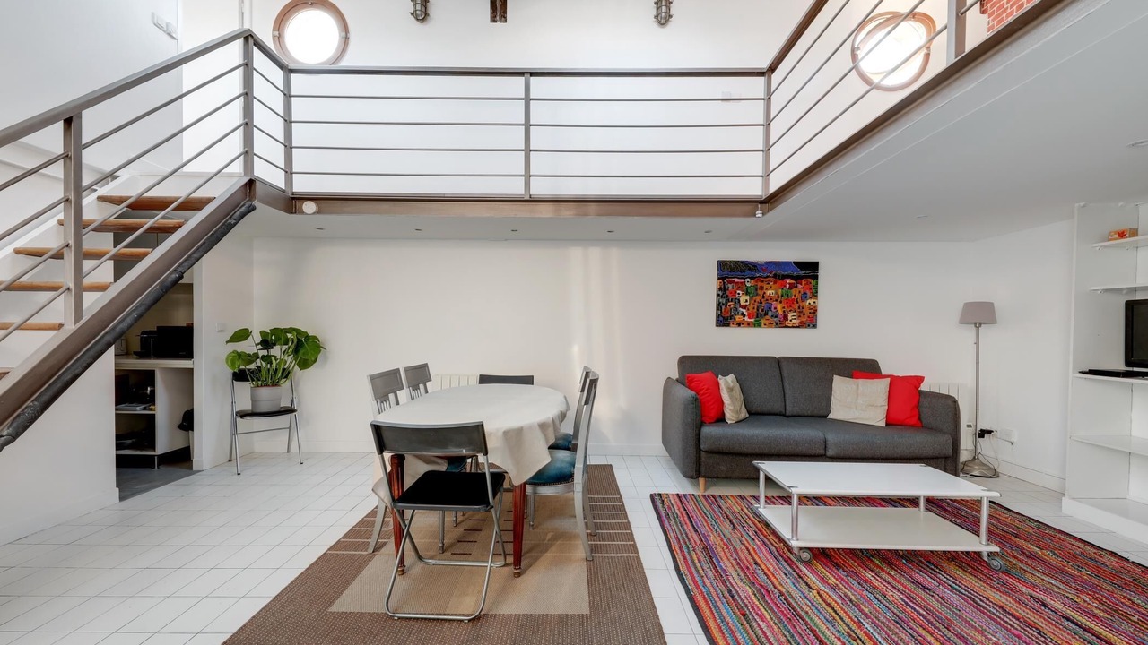 Photo of Livingroom in Arts-et-Metiers