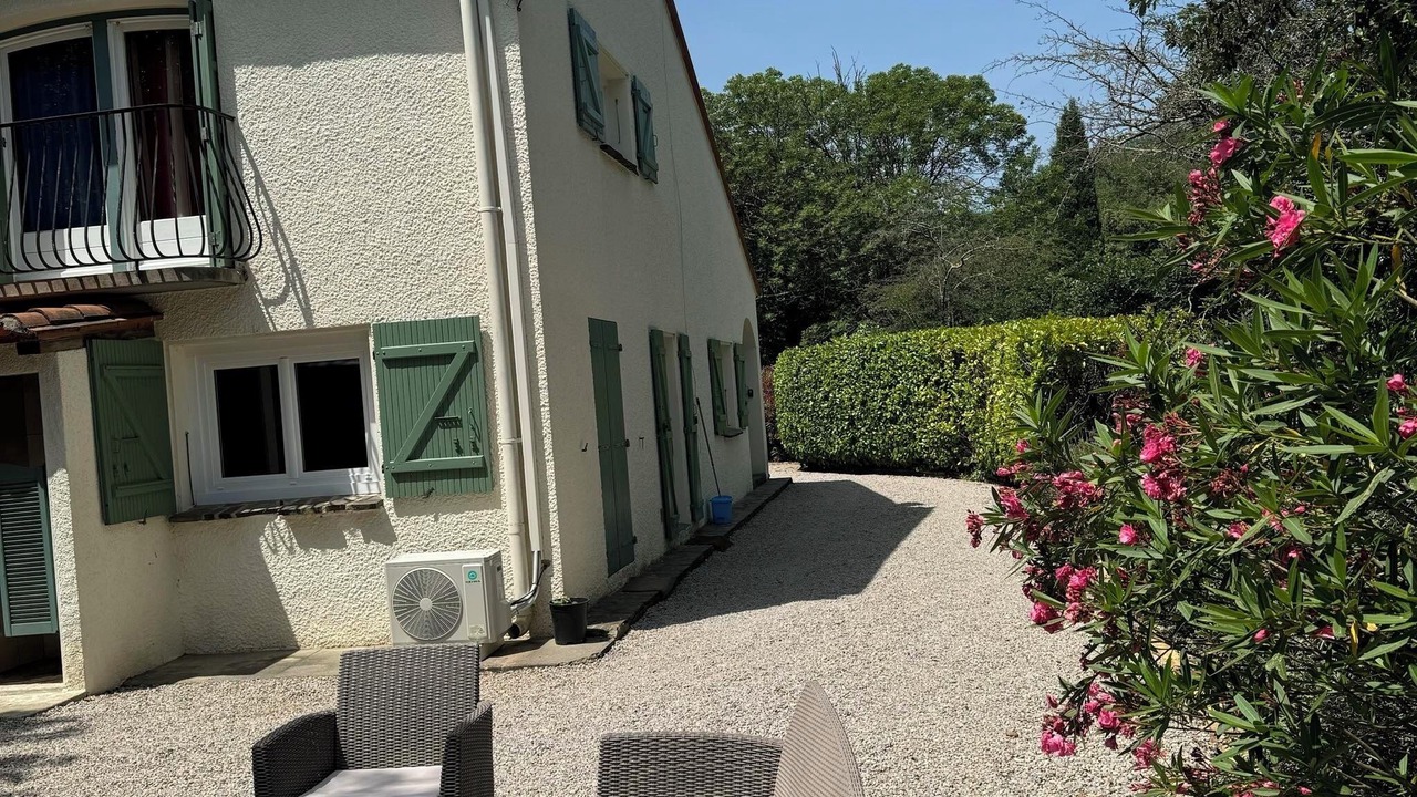 Photo of Patio Balcony in Montauriol