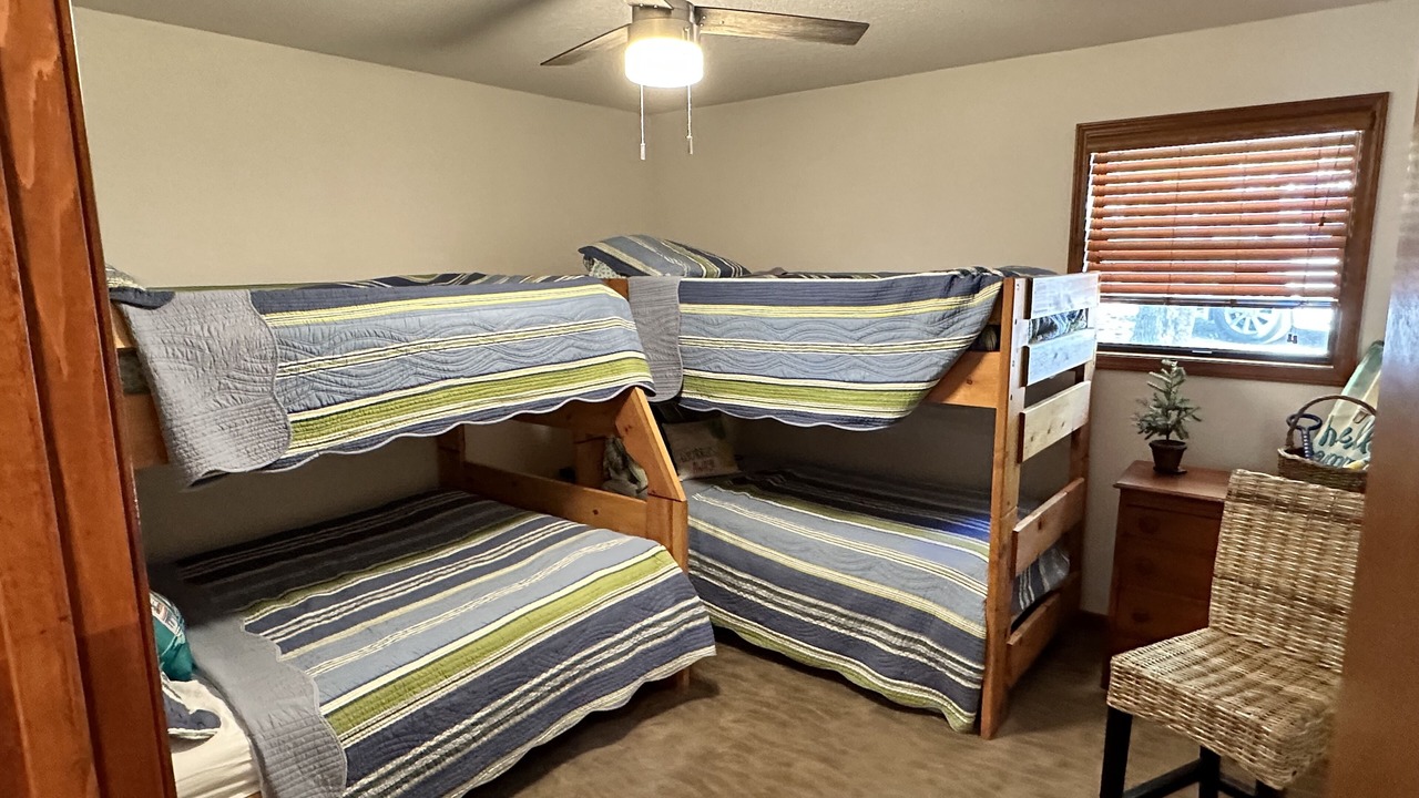 Photo of Bedroom in Lake of the Ozarks