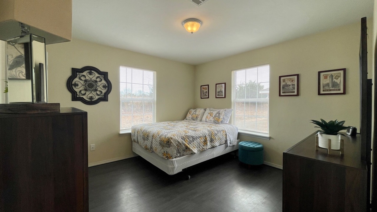 Photo of Bedroom in Ada