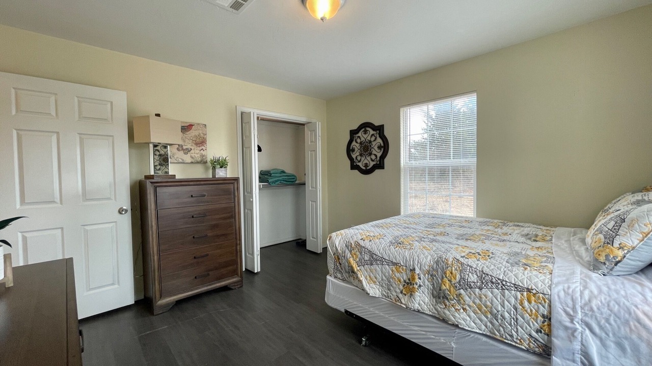 Photo of Bedroom in Ada