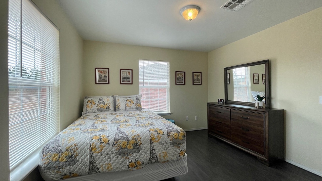 Photo of Bedroom in Ada