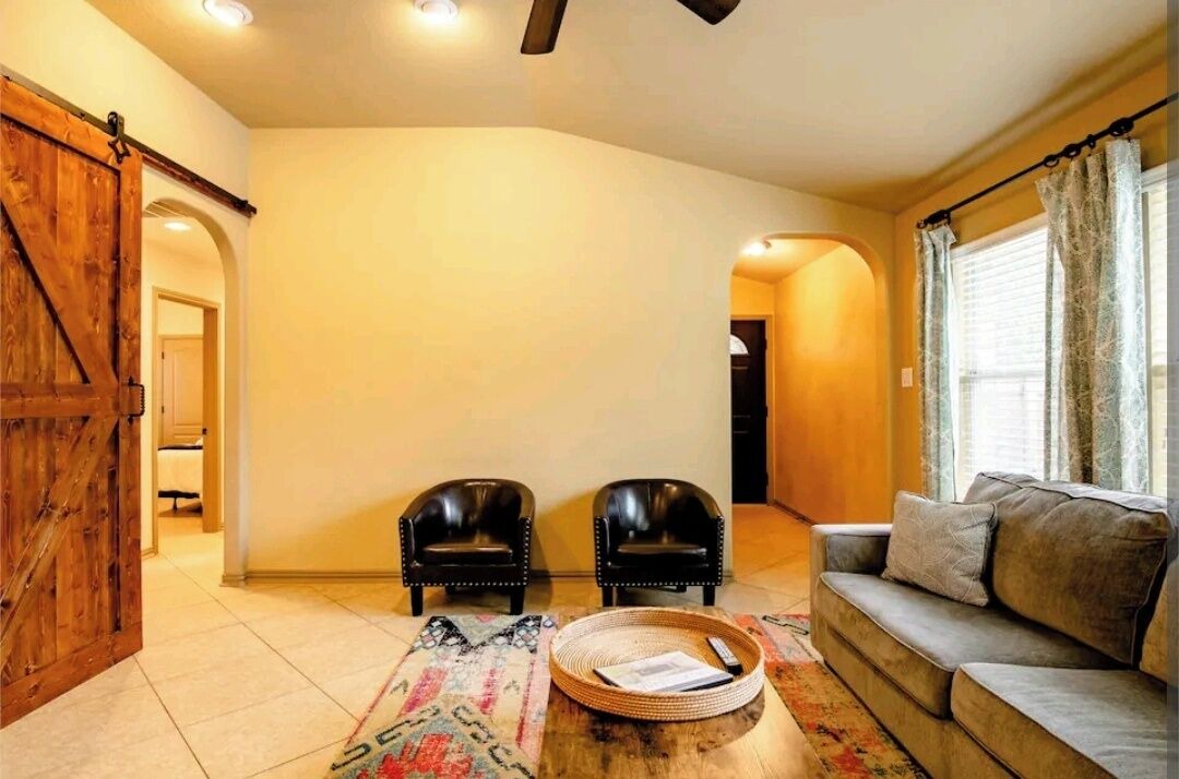 Photo of Livingroom in Austin
