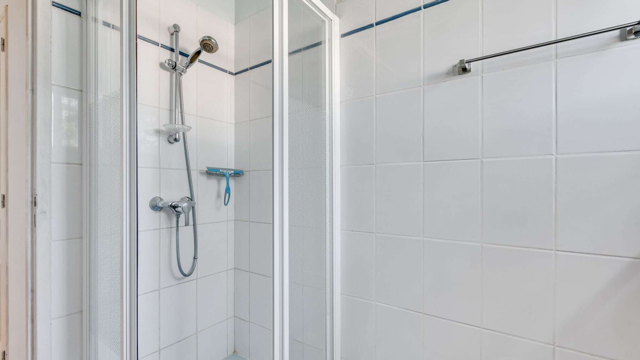 Photo of Bathroom in Roquebrun