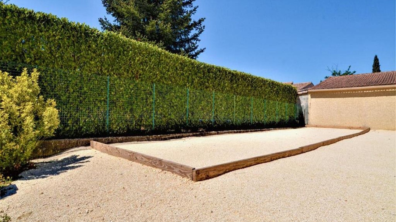Photo of Outdoor in Saint-Laurent-La-Vernede