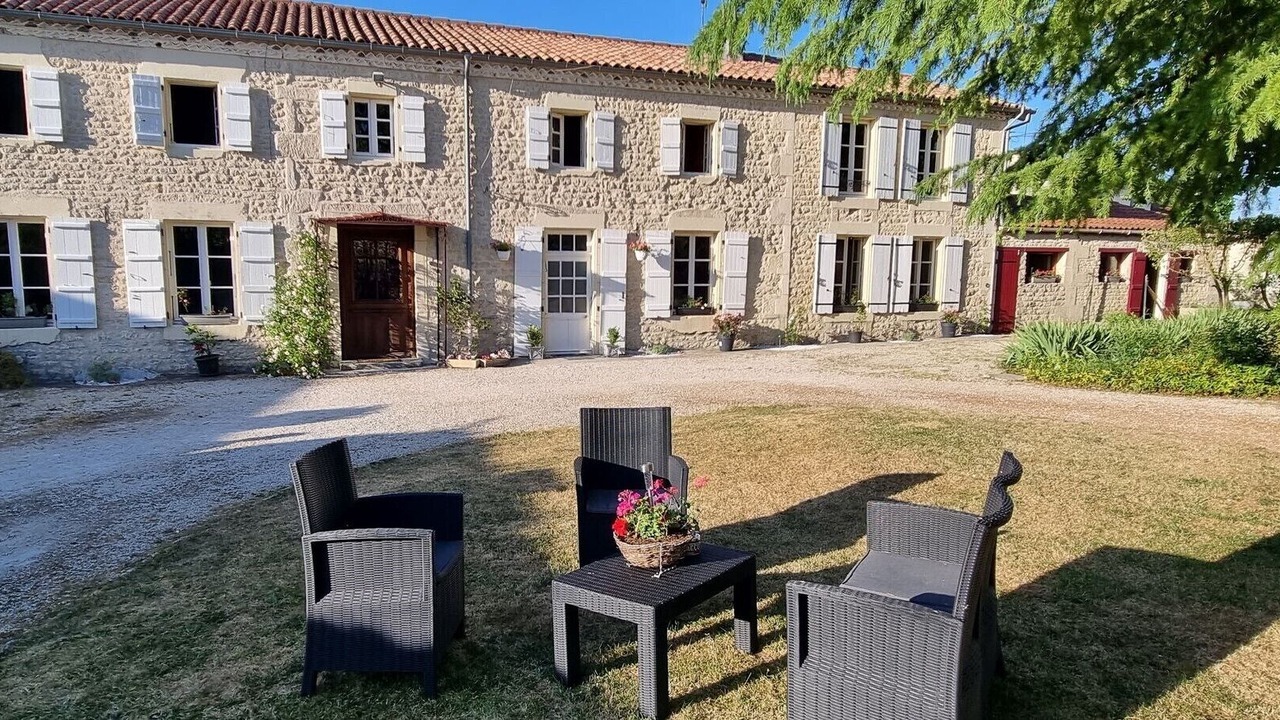 Photo of Outdoor in Saint Martin de Juillers