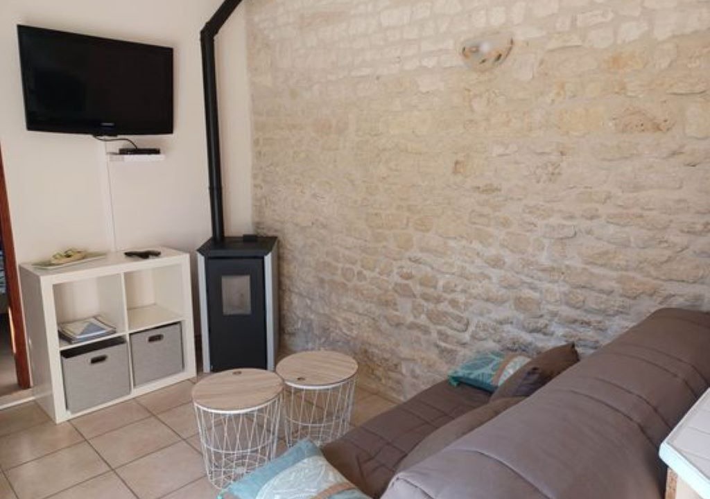 Photo of Livingroom in Saint Martin de Juillers