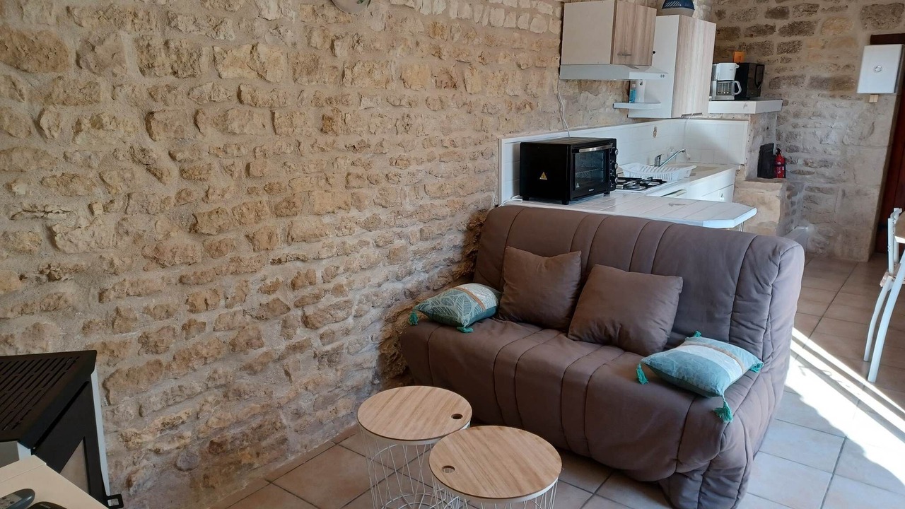 Photo of Livingroom in Saint Martin de Juillers