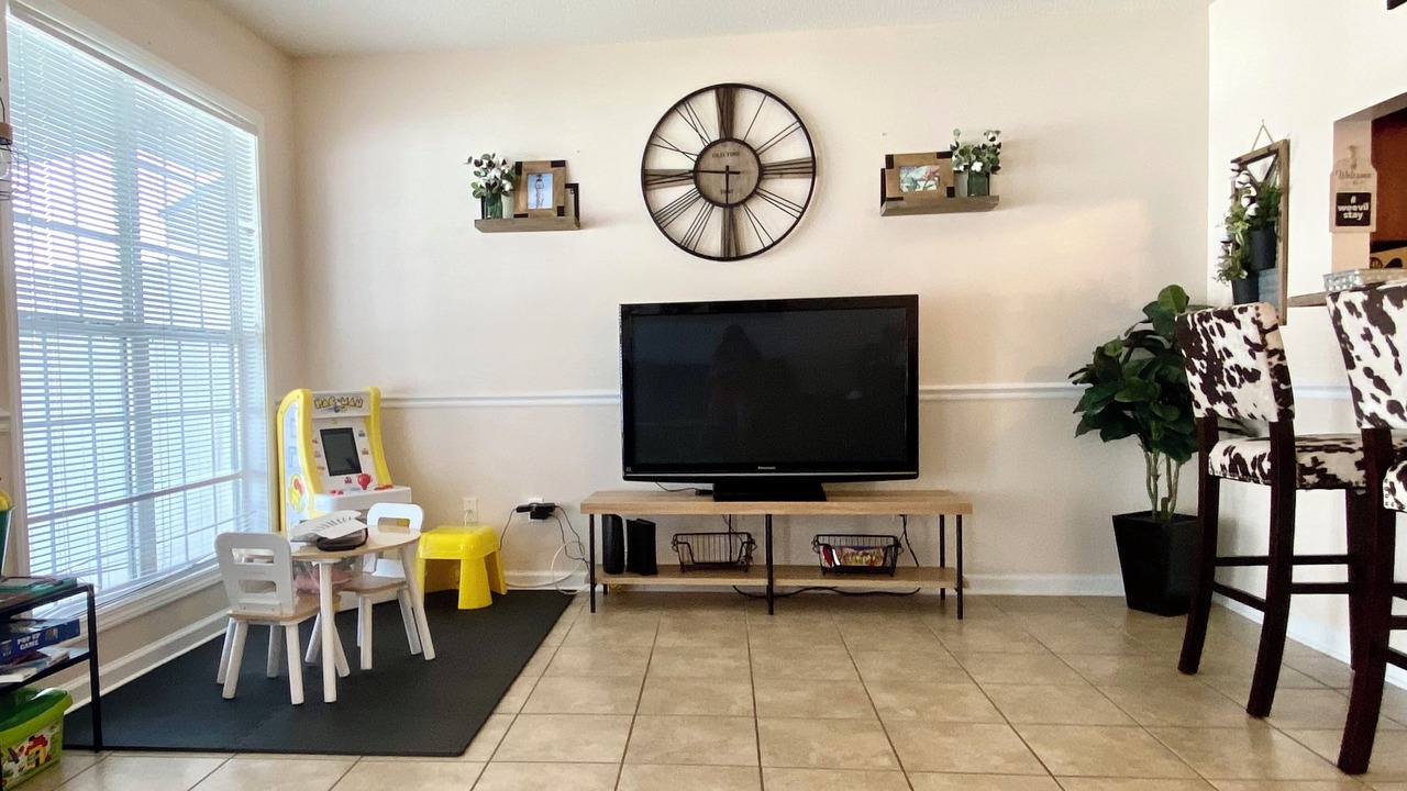 Photo of Bedroom in Enterprise
