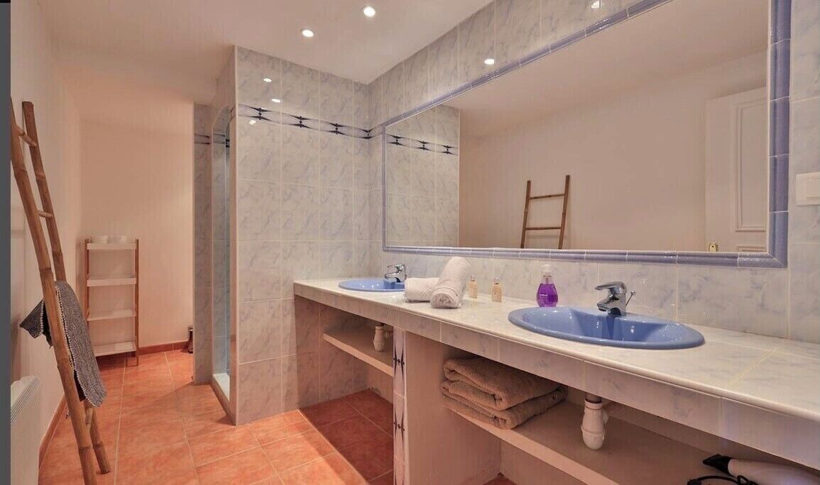 Photo of Bathroom in Ramatuelle