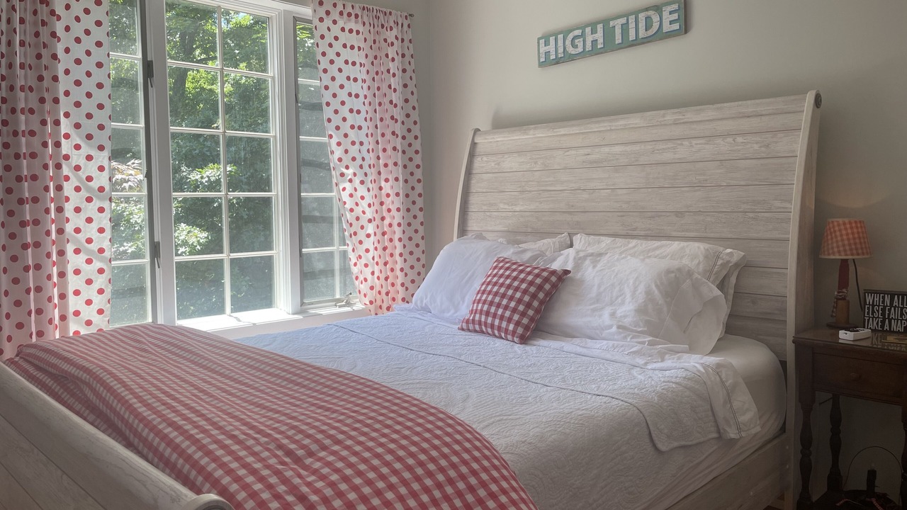 Photo of Others in Poquott