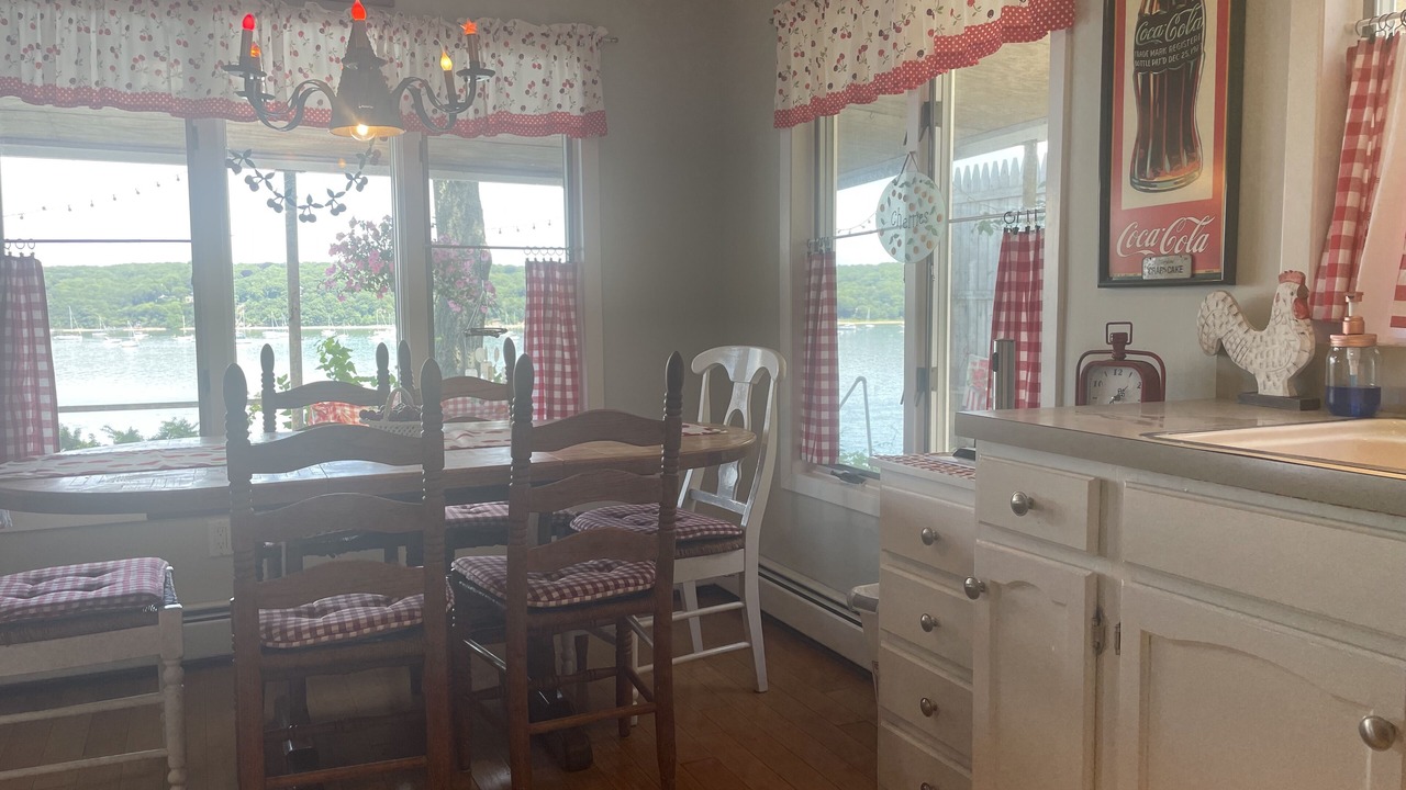 Photo of Others in Poquott