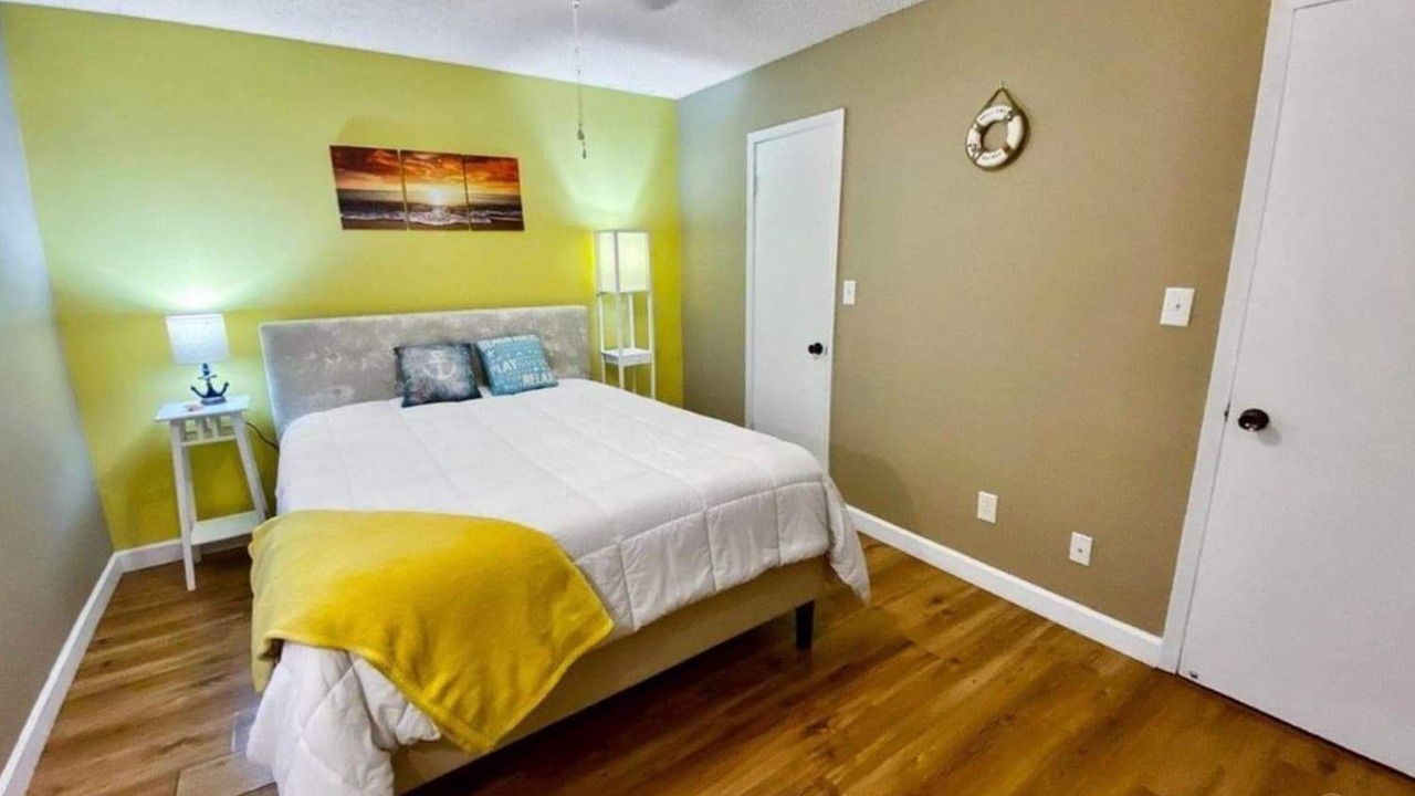 Photo of Bedroom in Pensacola Beach