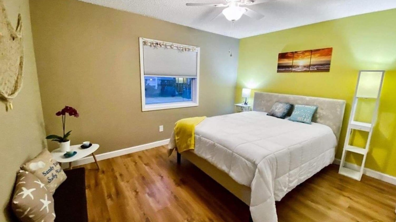 Photo of Bedroom in Pensacola Beach