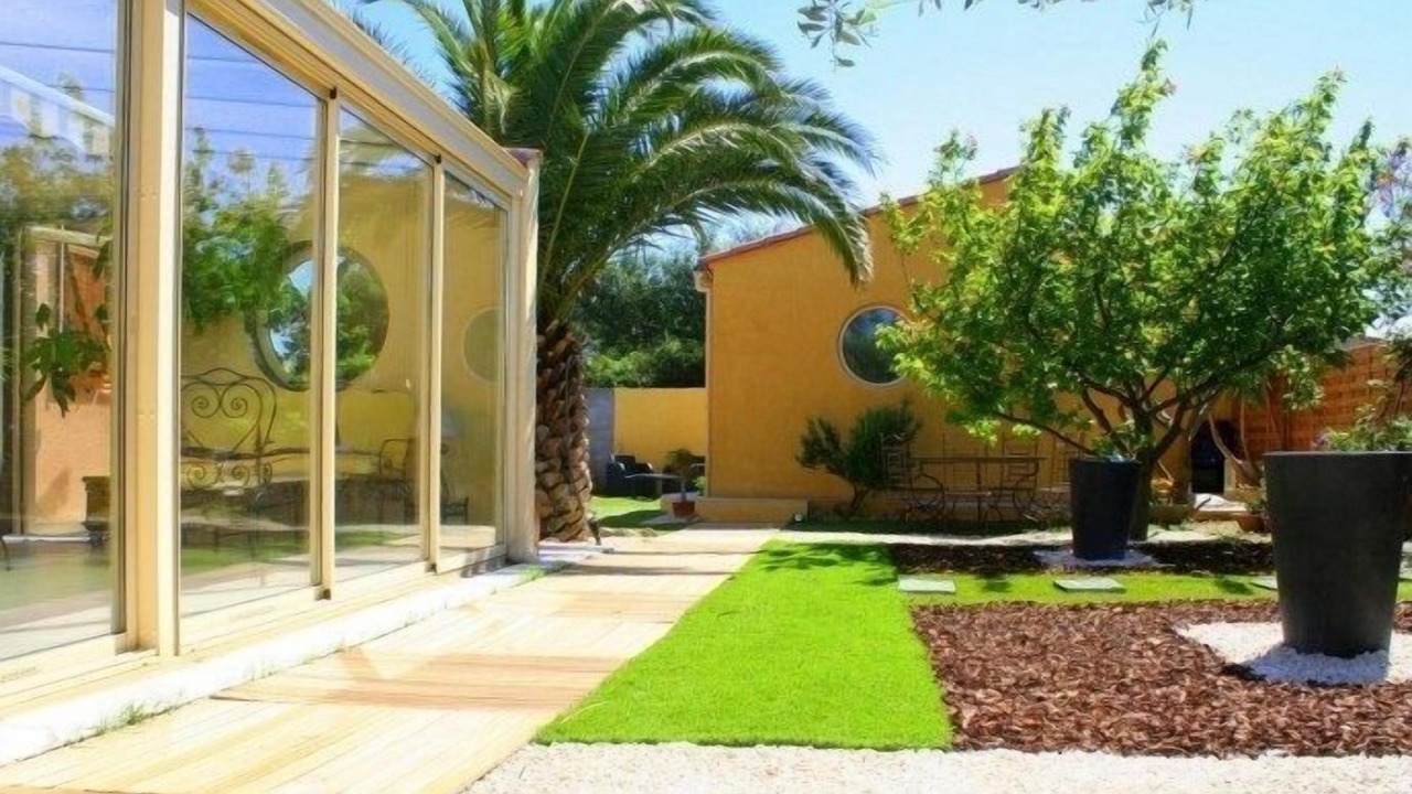 Photo of Outdoor in Pia