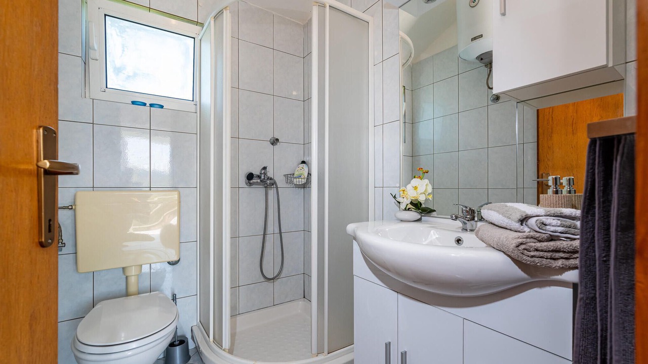 Photo of Bathroom in Molat