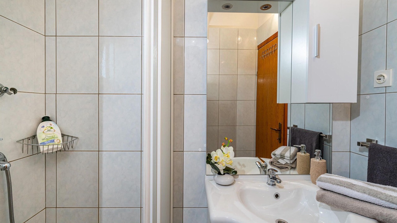 Photo of Bathroom in Molat