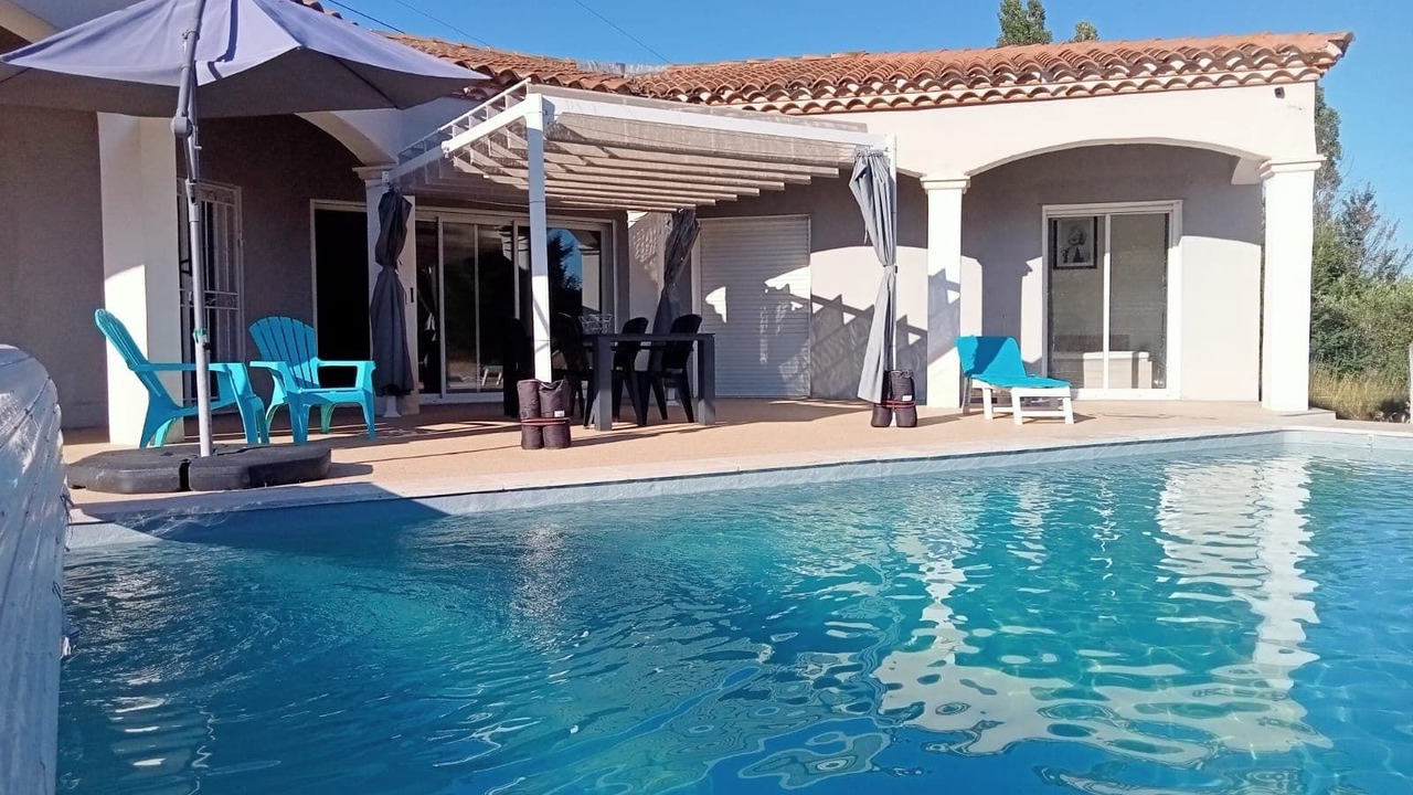 Photo of Outdoor in Jonquieres-Saint-Vincent