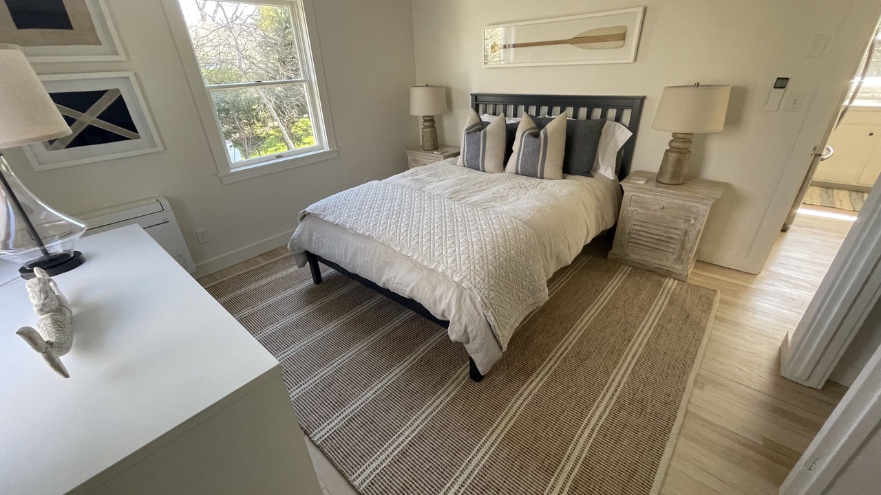 Photo of Bedroom in Lagoon Heights
