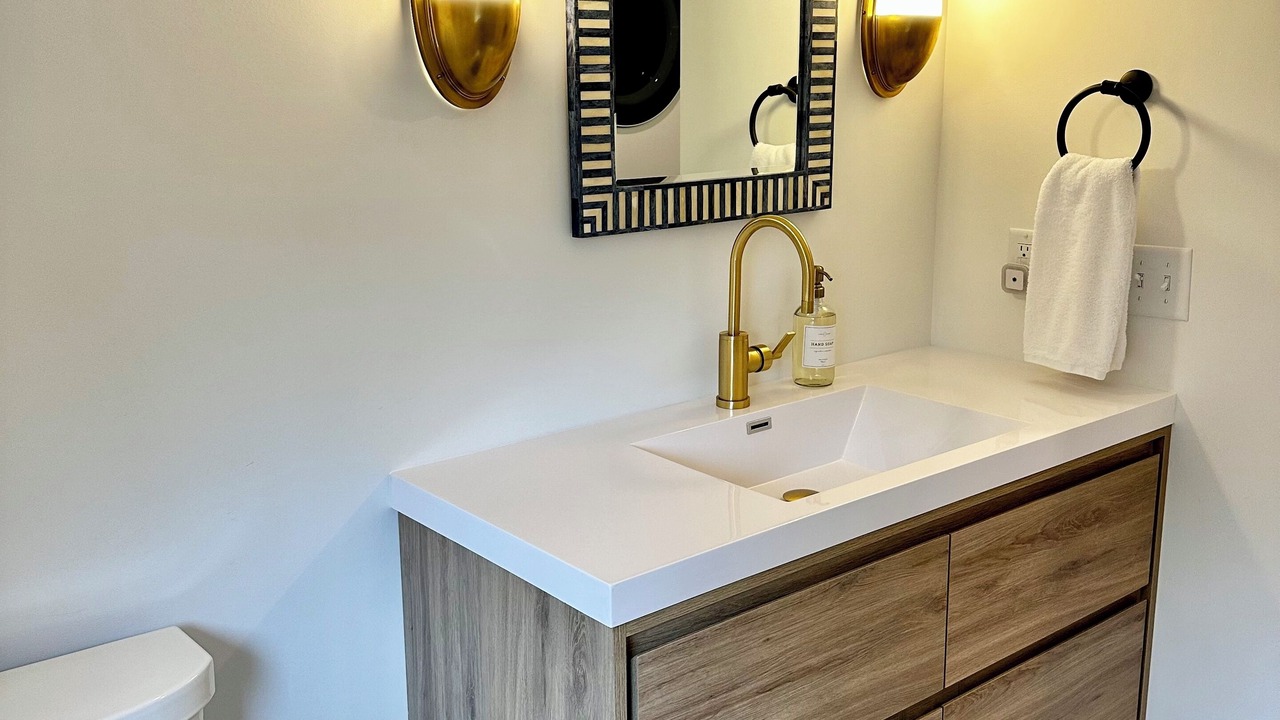 Photo of Bathroom in Lagoon Heights