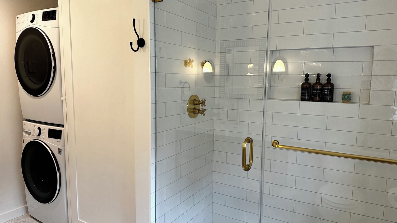 Photo of Bathroom in Lagoon Heights