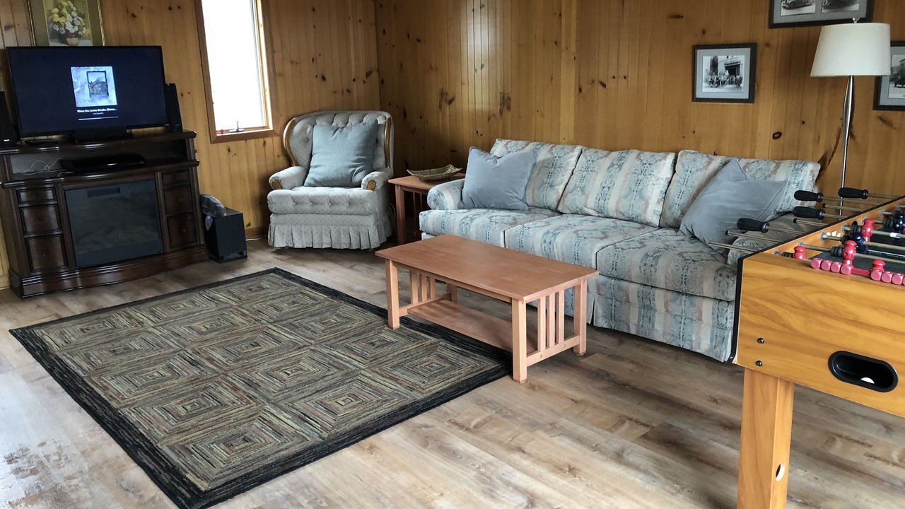 Photo of Livingroom in Port Ontario