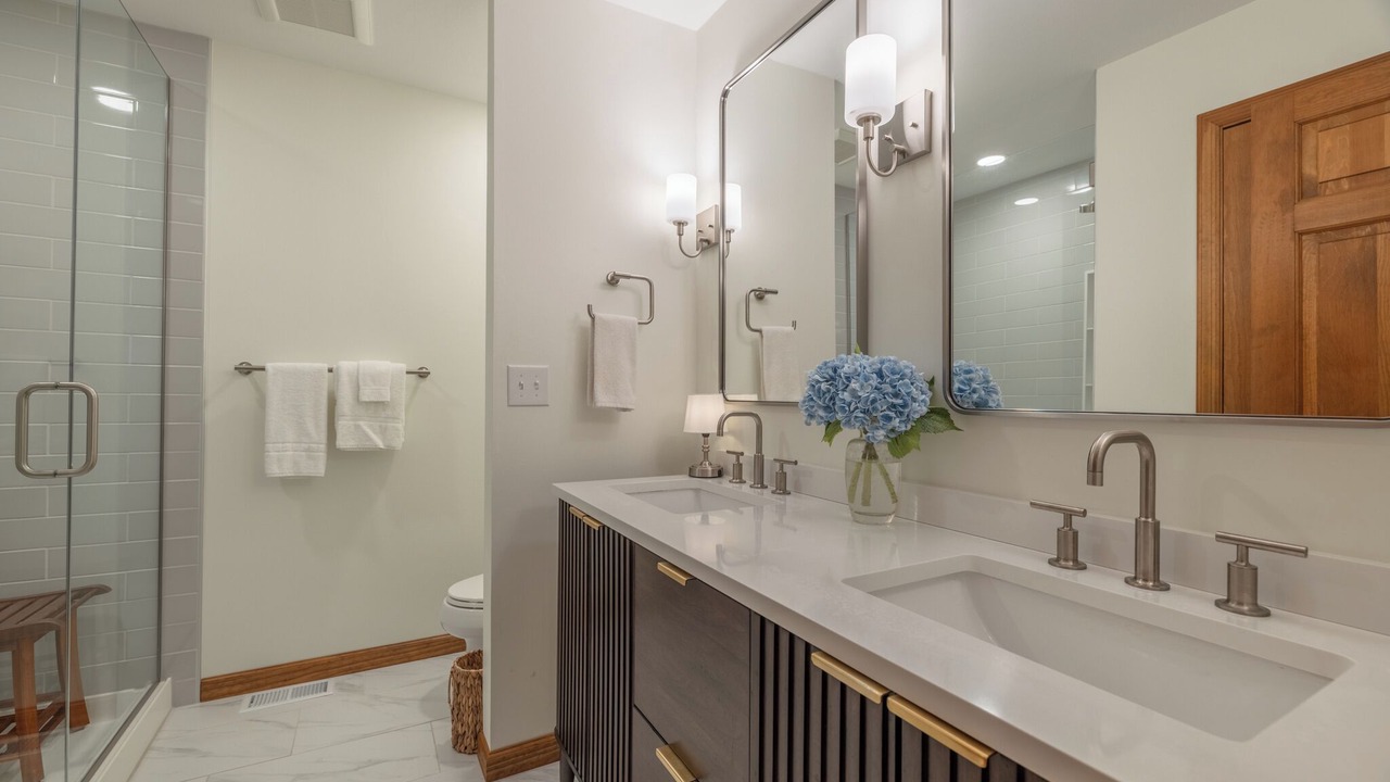 Photo of Bathroom in Innsbrook