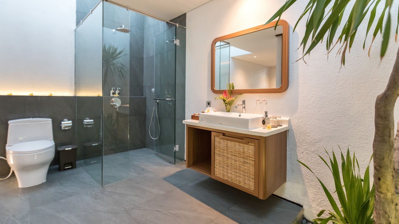 Photo of Bathroom in Sunset Road