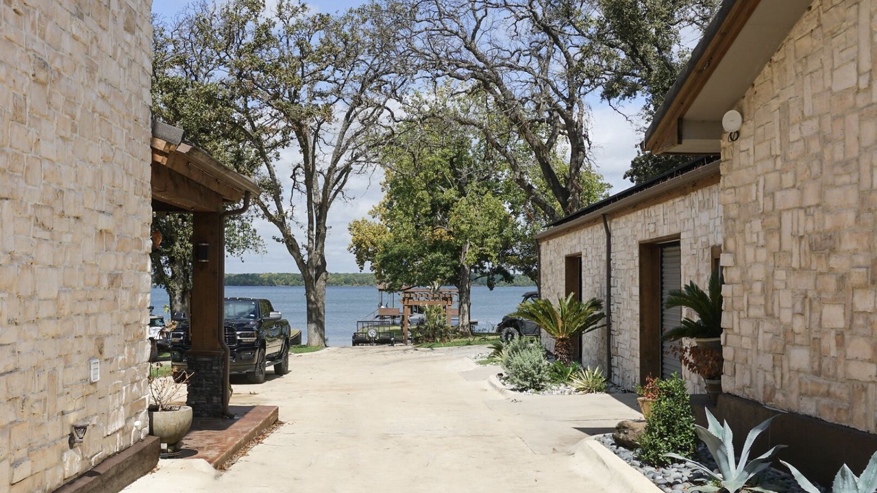 Photo of Outdoor in Quinlan