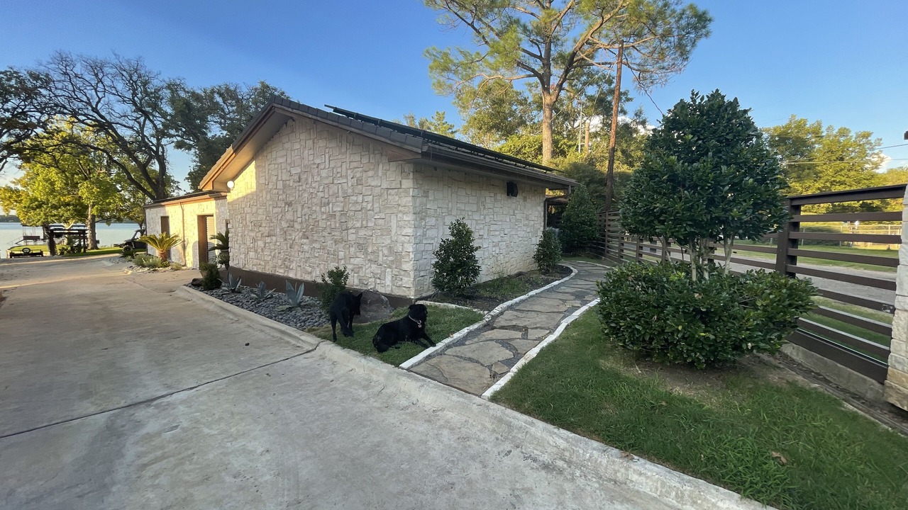 Photo of Outdoor in Quinlan