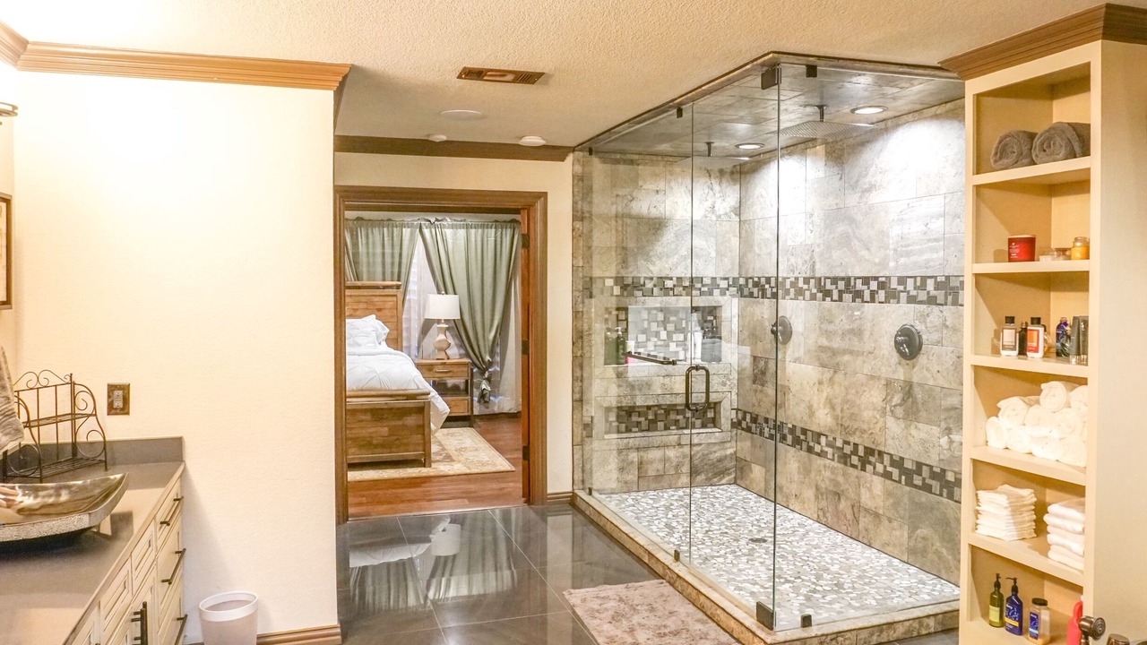 Photo of Bathroom in Quinlan