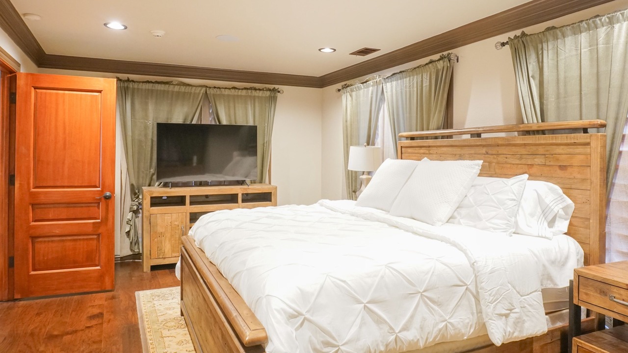Photo of Bedroom in Quinlan