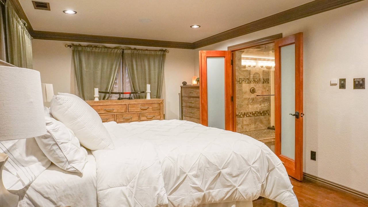 Photo of Bedroom in Quinlan
