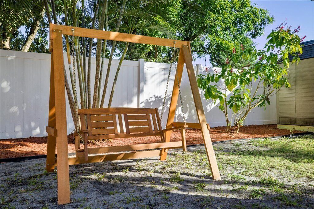 Photo of Outdoor in North Andrews Gardens