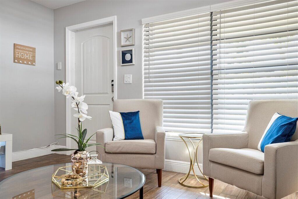 Photo of Livingroom in North Andrews Gardens