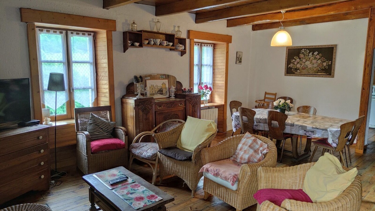 Photo of Livingroom in Saint-Jacques-des-Blats
