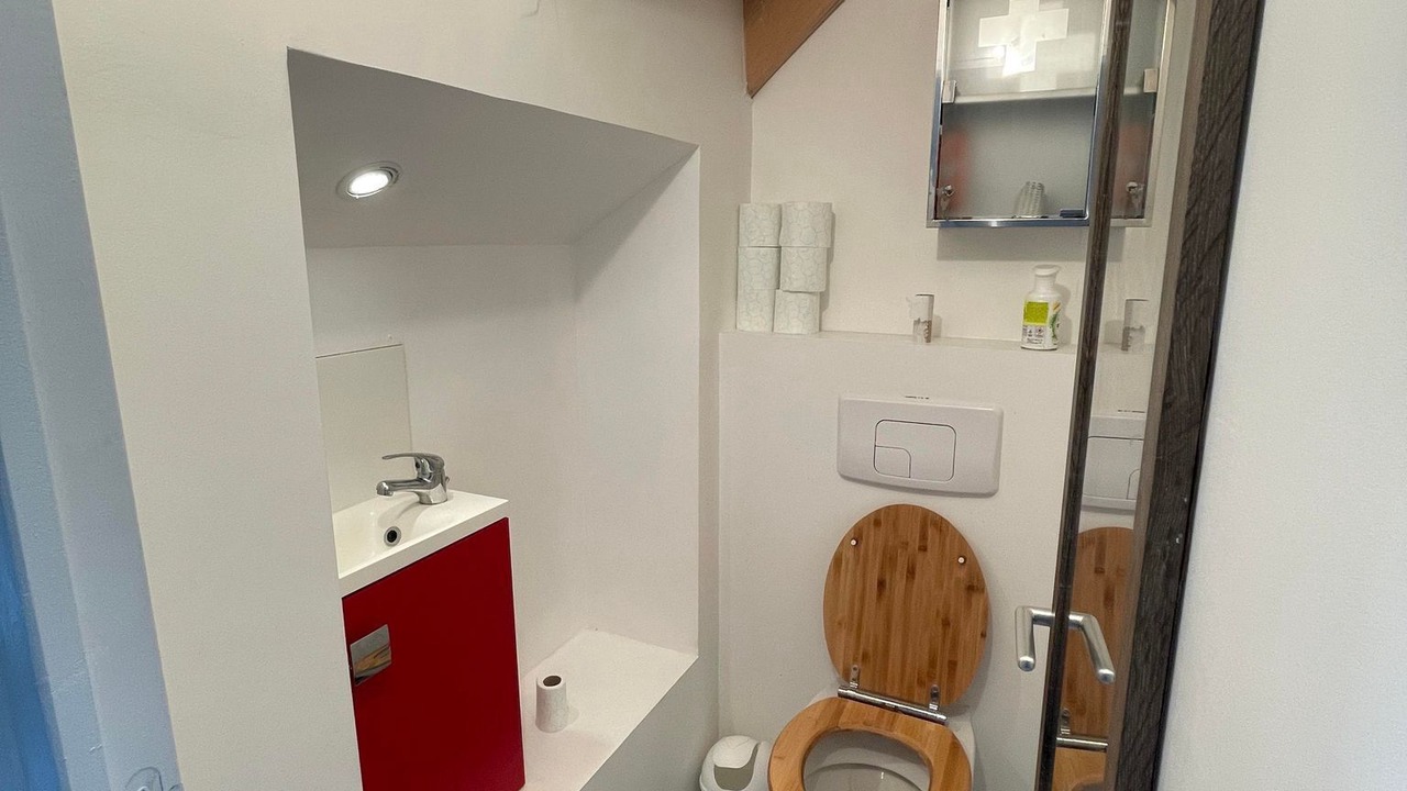 Photo of Bathroom in Cote Pavee