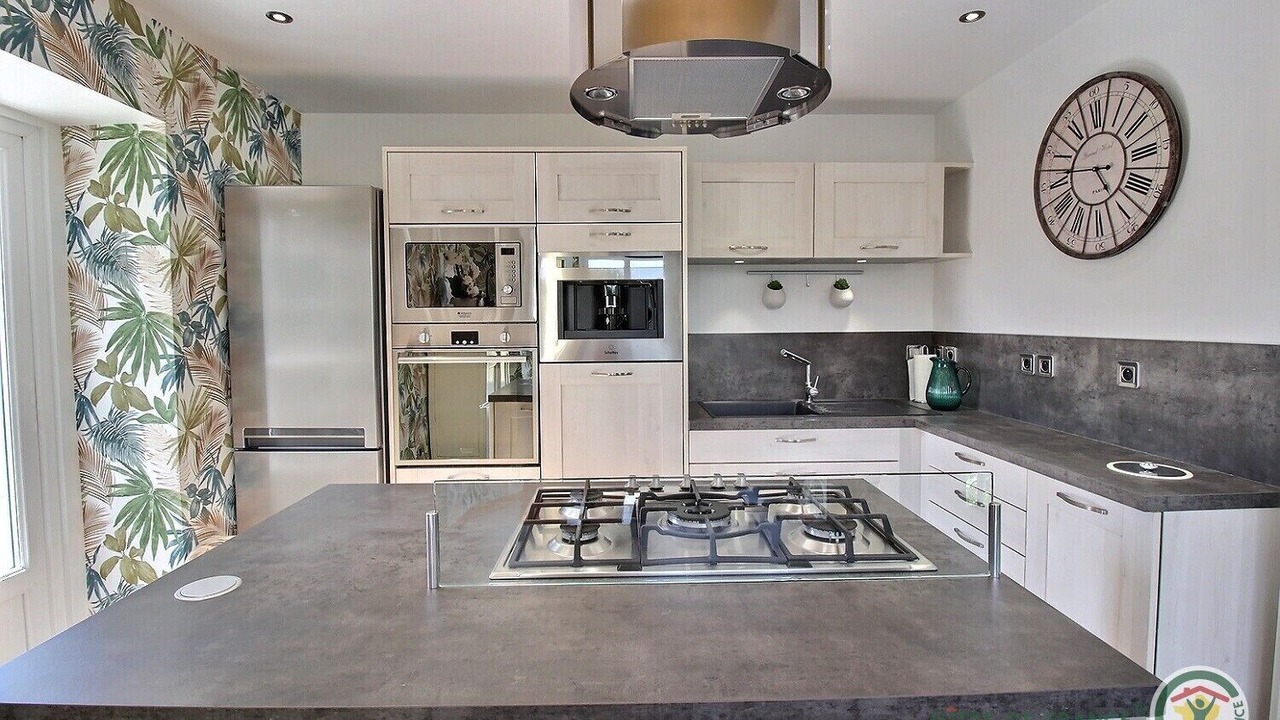 Photo of Kitchen in Etables-sur-Mer