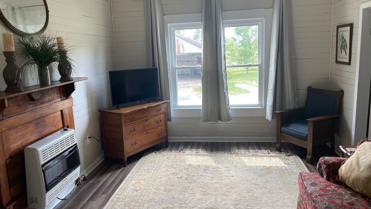Photo of Livingroom in Rogersville