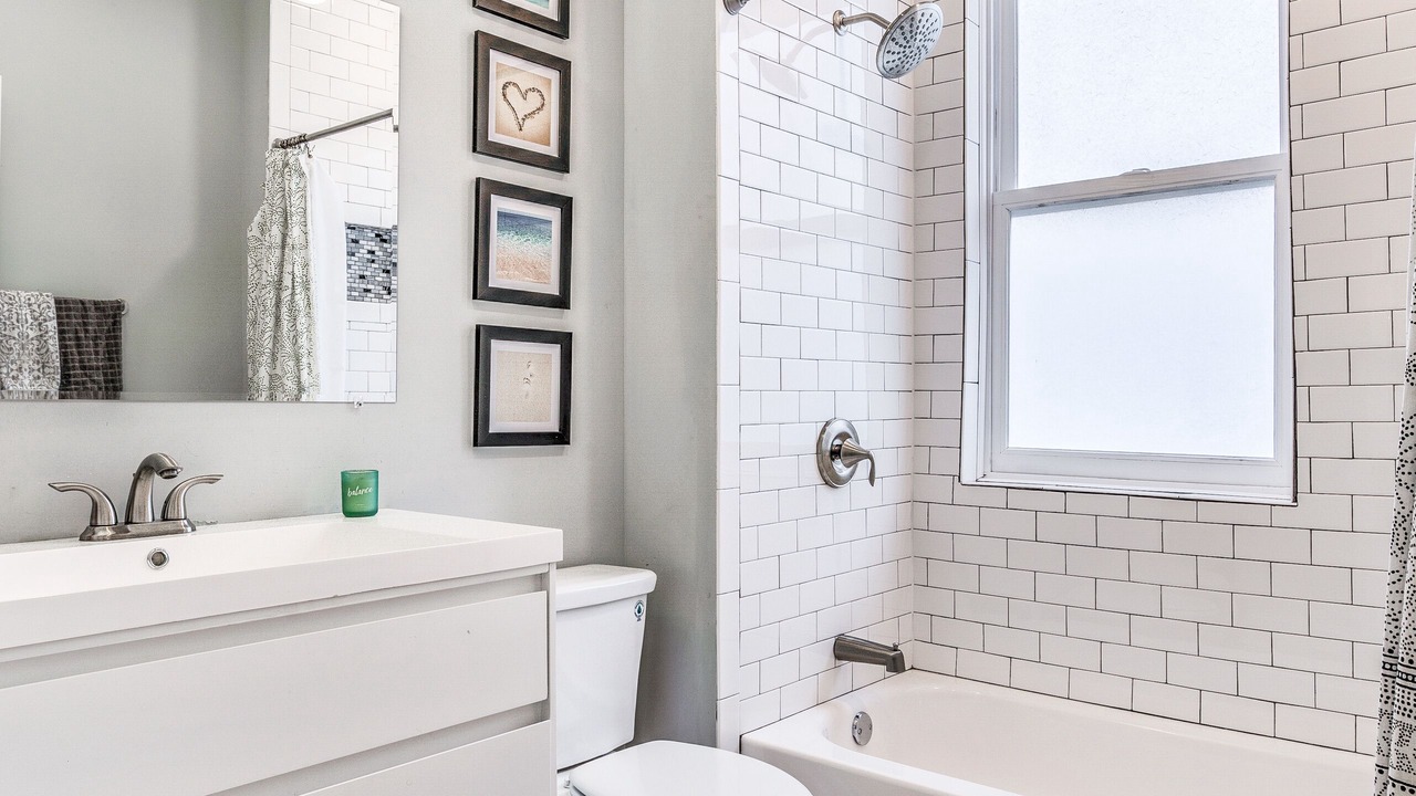 Photo of Bathroom in Tower Grove South