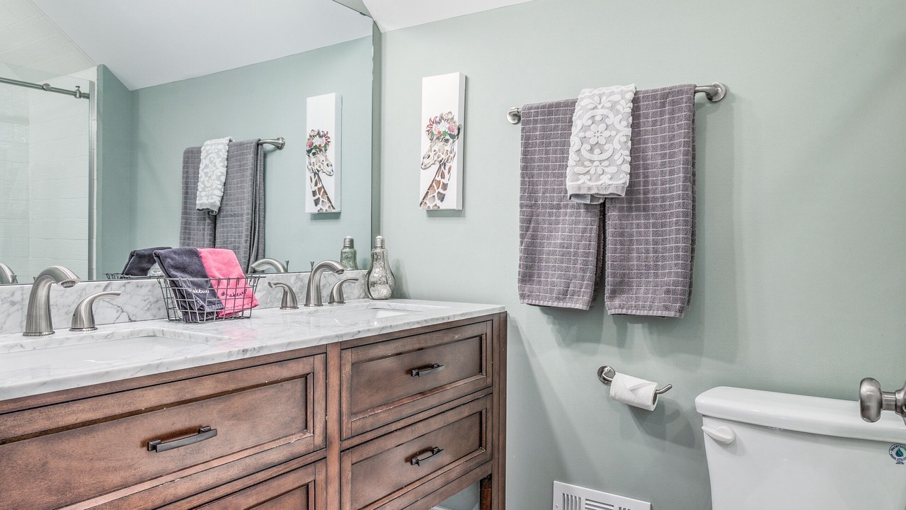 Photo of Bathroom in Tower Grove South