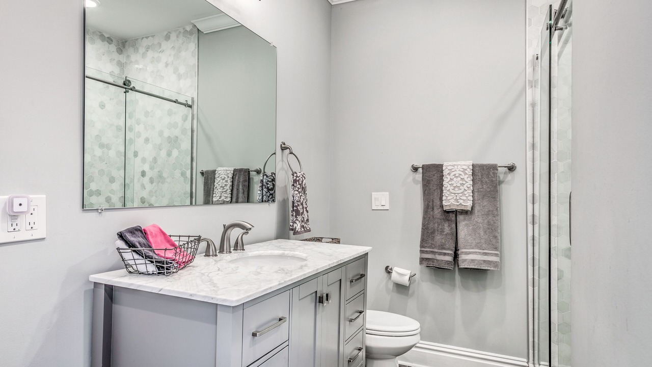 Photo of Bathroom in Tower Grove South