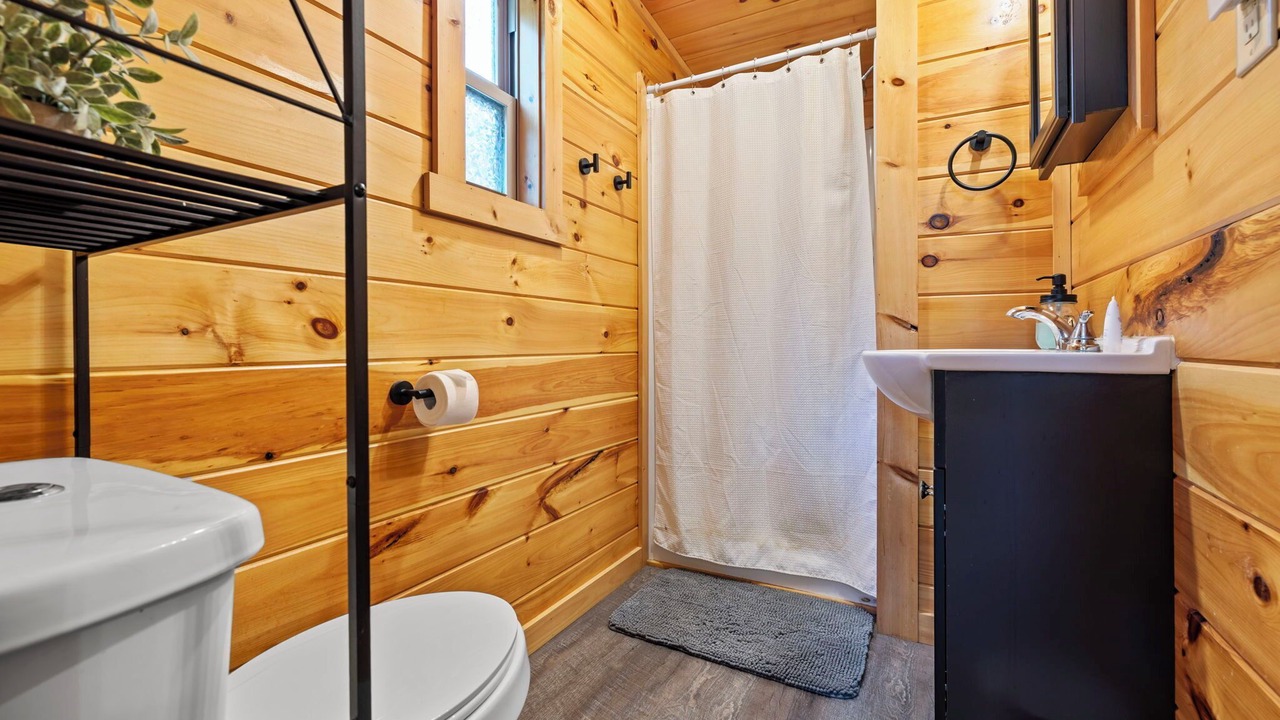 Photo of Bathroom in Elberton